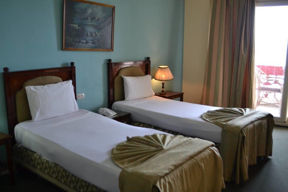 Kaoud Sporting Hotel アレクサンドリア エクステリア 写真