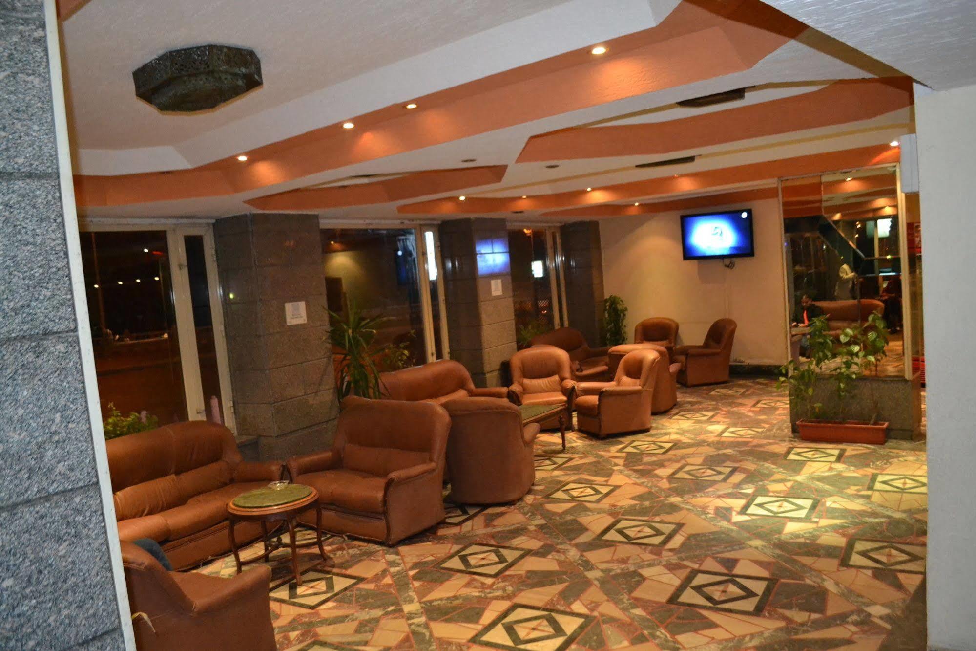 Kaoud Sporting Hotel アレクサンドリア エクステリア 写真
