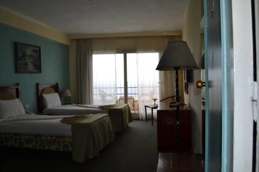 Kaoud Sporting Hotel アレクサンドリア エクステリア 写真